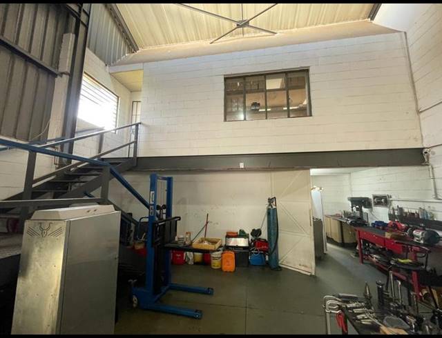 INDUSTRIAL PROPERTY TO RENT IN HENNOPSPARK